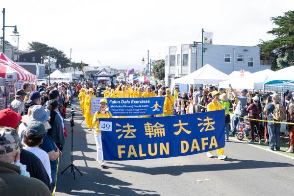 美國舊金山霧節遊行 國會議員讚賞法輪功