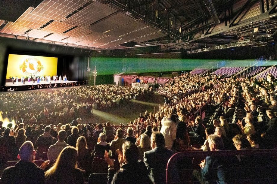 神韻2026演季法國開幕 迎20週年 政要祝賀