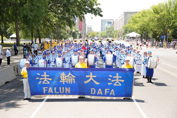 慶祝美國建國250週年  華府加州德州法輪功學員參與受歡迎